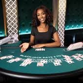 MMK333 Texas Hold'em Poker ကတ်ဂိမ်း Myanmar ကစားသမားများ Online ကစားနေသောမြင်ကွင်း